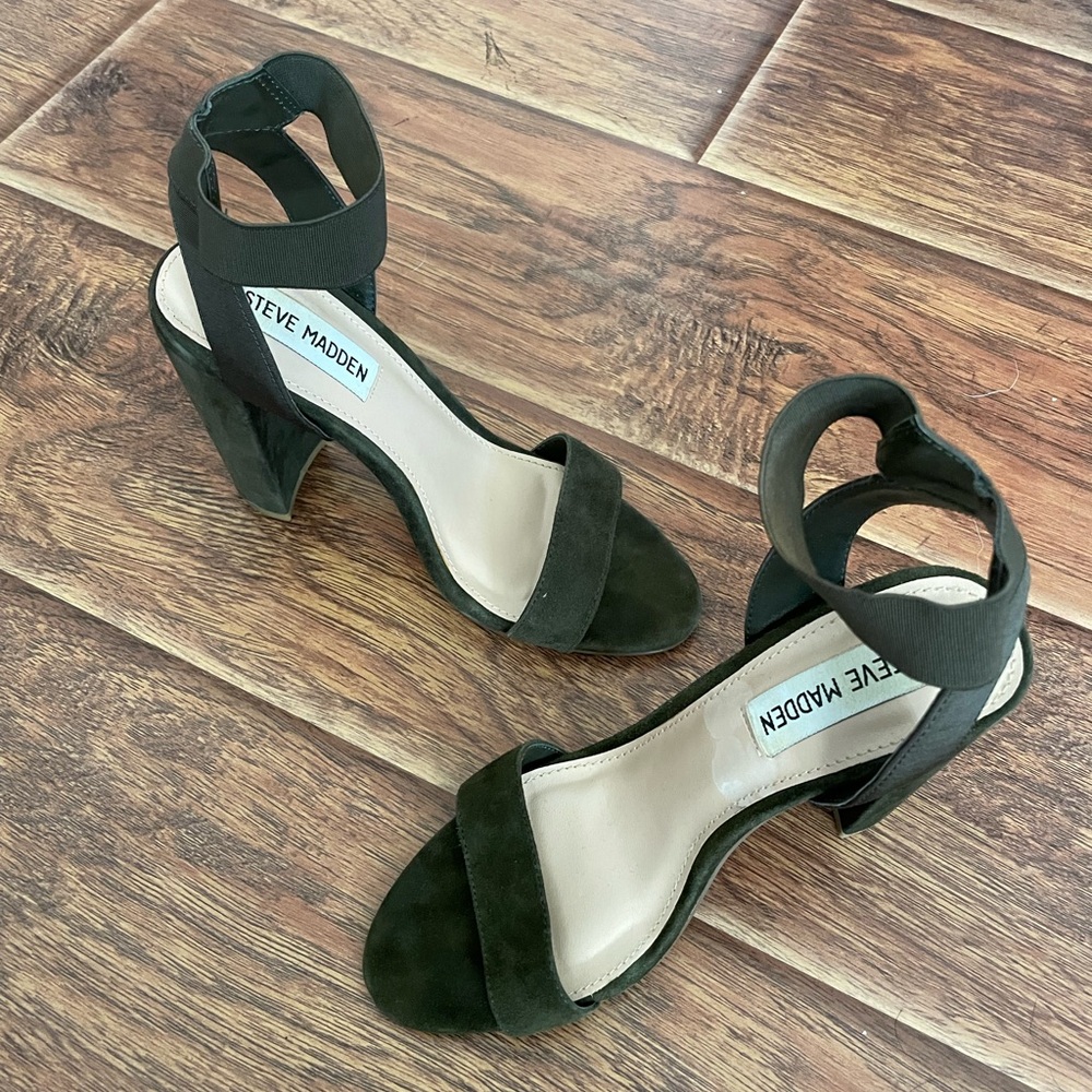 Steve Madden ‘Celebrate’ Heels in Olive - Sz 6.5